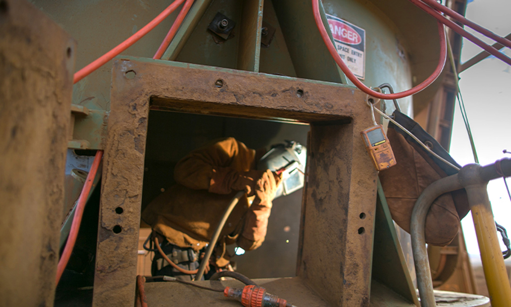 Confined Space Permit & Non-Permit photo
